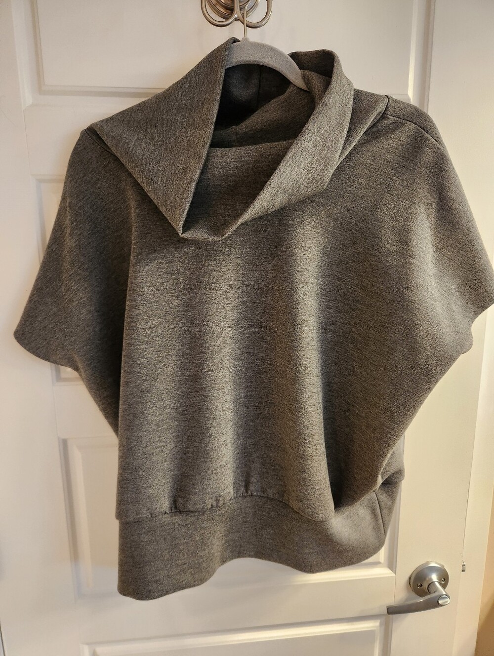 Urban Undercover Escape Women’s Gray Cowl Neck Sweater/Tunic
